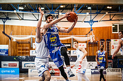 Basketball, bet-at-home Basketball Superliga 2021/22, Grunddurchgang Runde 8, Oberwart Gunners, Gmunden Swans, Daniel Friedrich (6)