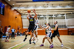 Basketball, Basketball Zweite Liga 2024/25, Grunddurchgang 11.Runde, Vienna Timberwolves, Mattersburg Rocks, Corey Hallett (13), Jakob Konzet (5)