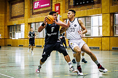 Basketball, Basketball Zweite Liga 2023/24, Grunddurchgang 2.Runde, Vienna United, Raiders Tirol, Stefan Oberhauser (6), Noah Oguamalam (23)