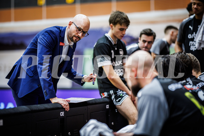 Basketball, Win2Day Superliga 2023/24, Grunddurchgang 11.Runde, Vienna Timberwolves, Flyers Wels, Sebastian Waser (Head Coach)