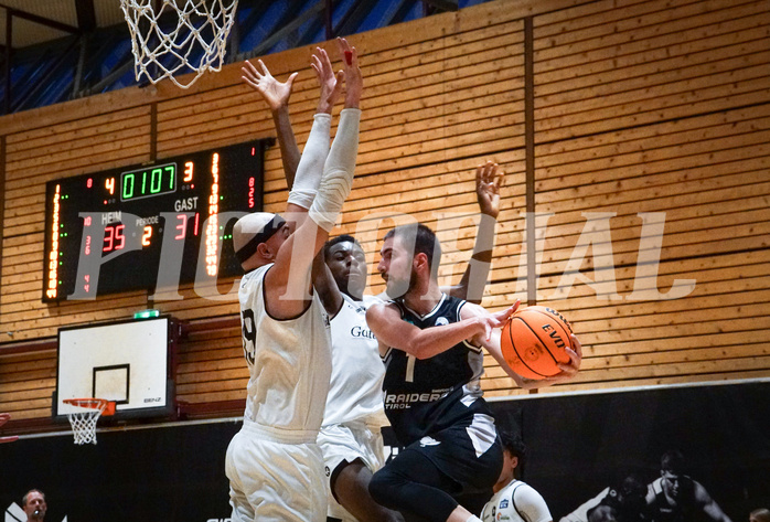 Basketball Zweite Liga 2023/24, Grunddurchgang 3.Runde Raiders Tirol vs. Basket Flames



