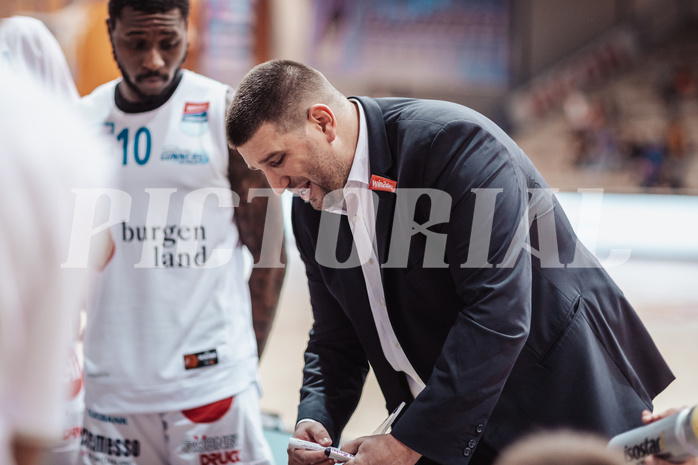 Basketball, Basketball Austria Cup 2023/24, VF Spiel 7, Oberwart Gunners, Dragonz Eisenstadt, Horst Leitner (Head Coach)