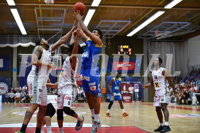 Win2Day Basketball Superliga 2022/23, Playoff,Viertelfinale Spiel 1, Flyers Wels vs SKN St. Pölten