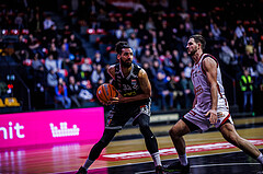 Basketball, Win2Day Superliga 2024/25, Grunddurchgang 17.Runde, BC Vienna, Flyers Wels, Craig Osaikhwuwuomwan (33)