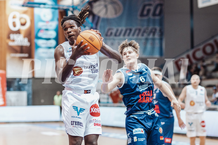 Basketball, Basketball Superliga 2023/24, Grundduchgang Runde 1., Oberwart Gunners, BBC Nord Dragonz, James Graham (11), Valentin Pasterk (6)