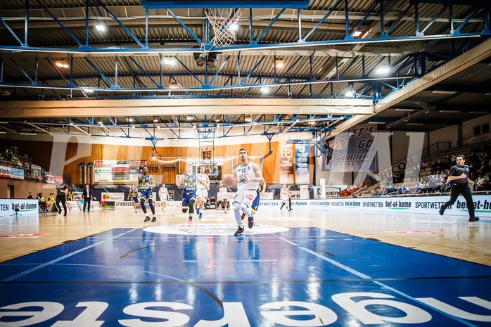 Basketball, bet-at-home Basketball Superliga 2021/22, Grunddurchgang Runde 12, Oberwart Gunners, UBSC Graz, Jonathan Knessl (12)