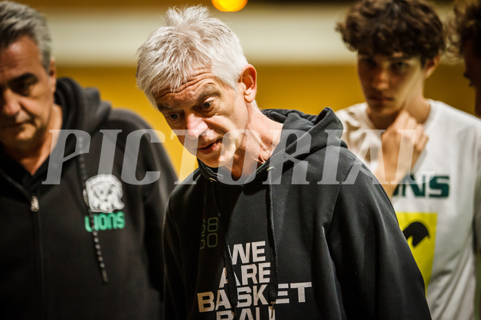 Basketball, Basketball Zweite Liga 2021/22, Grunddurchgang 2. Runde, BBC Nord Dragonz, Dornbirn Lions, John Tsirogiannis (Head Coach) Basketball, Basketball Zweite Liga 2021/22, Grunddurchgang 2. Runde, BBC Nord Dragonz, Dornbirn Lions, John Tsirogiannis (Head Coach)