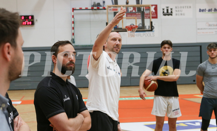 Basketball Nationalteam MU19 2022, Kadersichtung  vs. 


