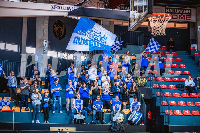 Basketball, Win2Day Superliga 2022/23, 8. Platzierungsrunde, BC Vienna, Oberwart Gunners, Oberwart Fans, Feature