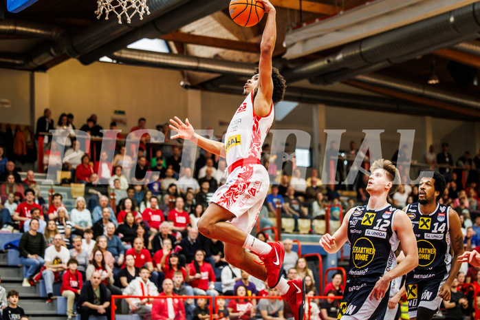 Basketball, win2day Basketball Superliga 2024/25, Platzierungsrunde 9. Runde, Traiskirchen Lions, Gmunden Swans, Obinna Anthony Ndukwe (2)