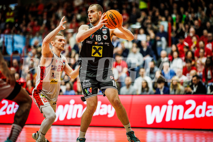 Basketball, Basketball Austria CUP 2023/24, Finale, Traiskirchen Lions, Flyers Wels, Edgars Lasenbergs (25), Renato Poljak (16)