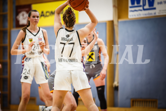 Basketball, win2day Damen Basketball Superliga 2021/22, Finale Spiel 2, BK Duchess, Vienna United, Valentina Mraulak (77)