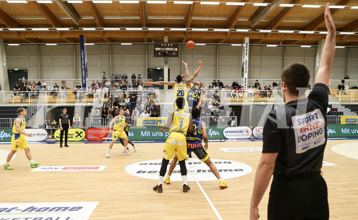 Basketball Superliga 2021/22, 7.Plazierungsrunde SKN St.Pölten vs. UBSC Graz


