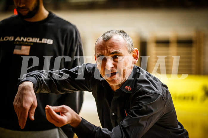 Basketball, Basketball Zweite Liga, Grunddurchgang 9.Runde, Mattersburg Rocks, Mistelbach Mustangs, Martin Weissenböck (Head Coach)