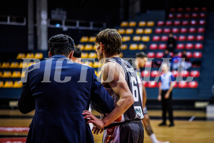 Basketball, Win2Day Superliga 2024/25, Grunddurchgang 7.Runde, BC Vienna, Klosterneuburg Dukes, Damir Zeleznik (Head Coach), Elias Wlasak (6)