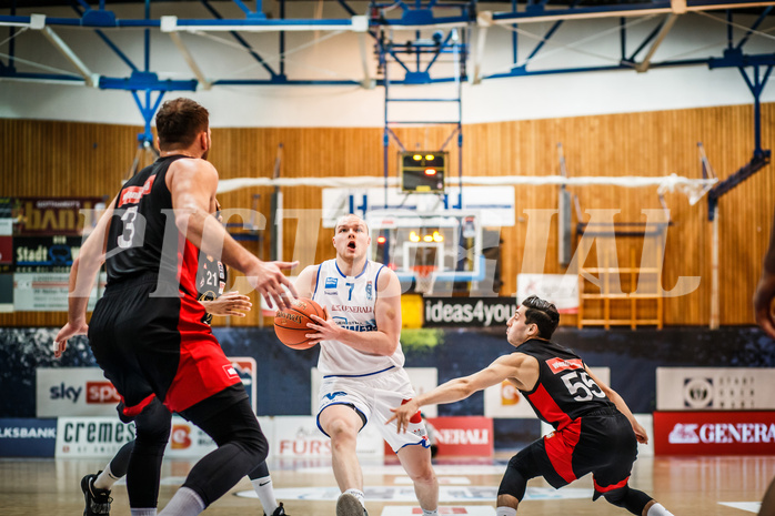 Basketball, bet-at-home Basketball Superliga 2021/22, Platzierungsrunde Spiel 10, Oberwart Gunners, BC GGMT Vienna, Sebastian Käferle (7)