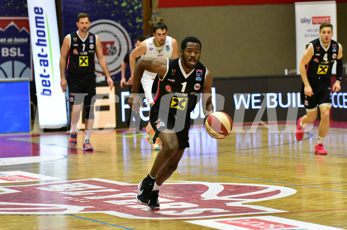 Basketball Superliga 2020/21, Grunddurchgang 11.Runde Flyers Wels vs. Kapfenberg Bulls, Austen Awosika (1),