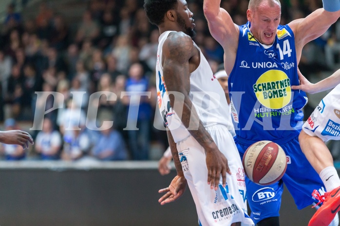 Basketball, ABL 2016/17, Grunddurchgang 15.Runde, Oberwart Gunners, Gmunden Swans, Tilo Klette (14), Jamari Traylor (9)