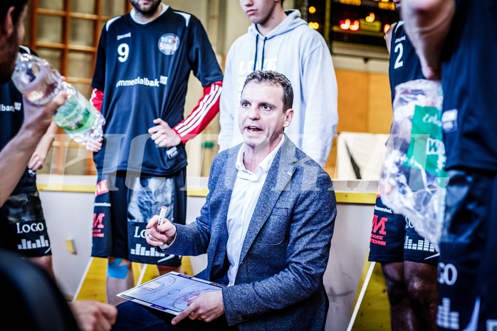 Basketball, 2.Bundesliga, Playoff HF Spiel 2, Mattersburg Rocks, Vienna D.C. Timberwolves, Joey Vickery (Headcoach)