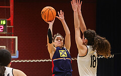 Basketball Damen Superliga 2023/24, Grunddurchgang 8.Runde Basket Flames vs. SKN St.Pölten