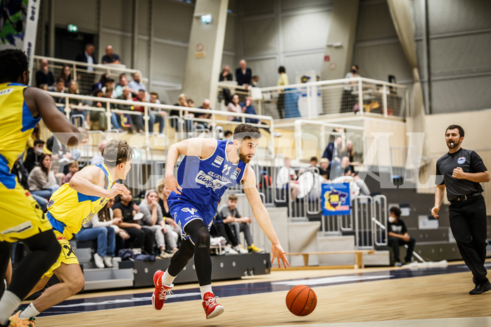 Basketball, bet-at-home Basketball Superliga 2021/22, Platzierungsrunde 9.Runde, SKN St. Pölten Basketball, Oberwart Gunners, Ioannis Chatzinikolas (11)