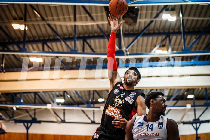 Basketball, bet-at-home Basketball Superliga 2021/22, Platzierungsrunde Spiel 10, Oberwart Gunners, BC GGMT Vienna, Michael Hughes (2)