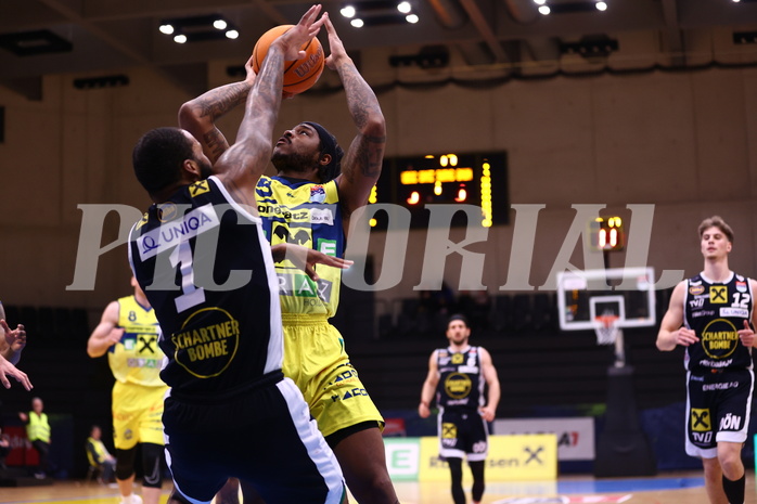 18.04.2025, Graz, Raiffeisen Sportpark Graz, Basketball Superliga 2024/25, Playoffs, Viertelfinale, Spiel 2, UBSC Graz - Gmunden Swans