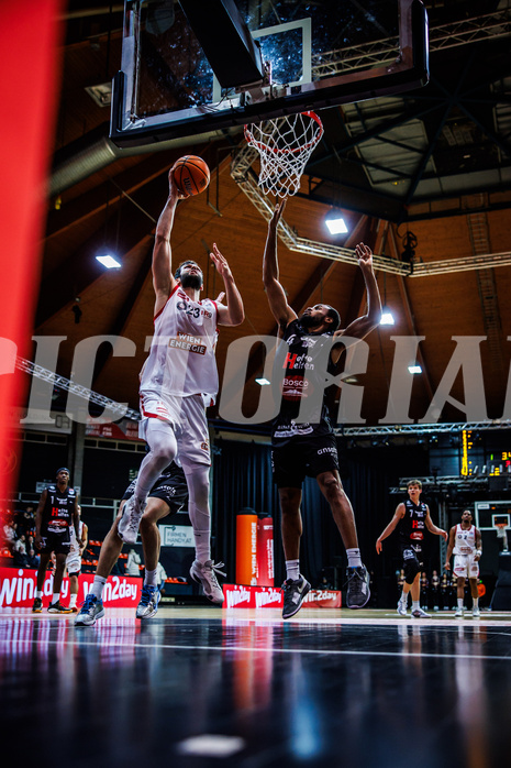 Basketball, Win2Day Superliga 2024/25, Grunddurchgang 20.Runde, BC Vienna, Kapfenberg Bulls, Ivan Gavrilovic (23), Henry Tanksley (4)