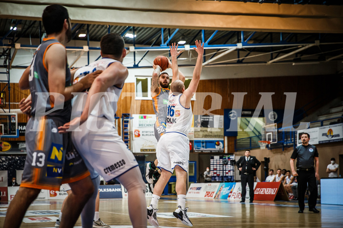 Basketball, bet-at-home Basketball Superliga 2021/22, Grunddurchgang Runde 16, Oberwart Gunners, Klosterneuburg Dukes, Eamonn Joyce (22)