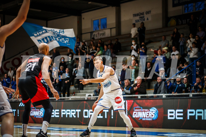 Basketball, bet-at-home Basketball Superliga 2021/22, Platzierungsrunde Spiel 10, Oberwart Gunners, BC GGMT Vienna, Jonathan Knessl (12)