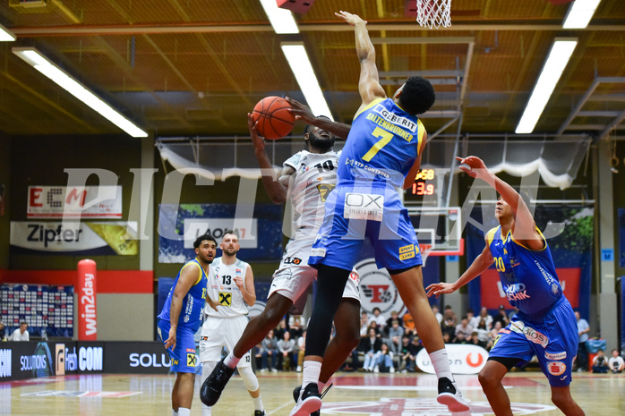 Win2Day Basketball Superliga 2022/23, Playoff,Viertelfinale Spiel 1, Flyers Wels vs SKN St. Pölten