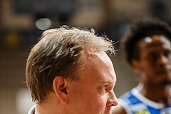 Basketball, bet-at-home Basketball Superliga 2020/21, Platzierungsrunde, 1. Runde, Oberwart Gunners, Gmunden Swans, Anton Mirolybov (Head Coach)