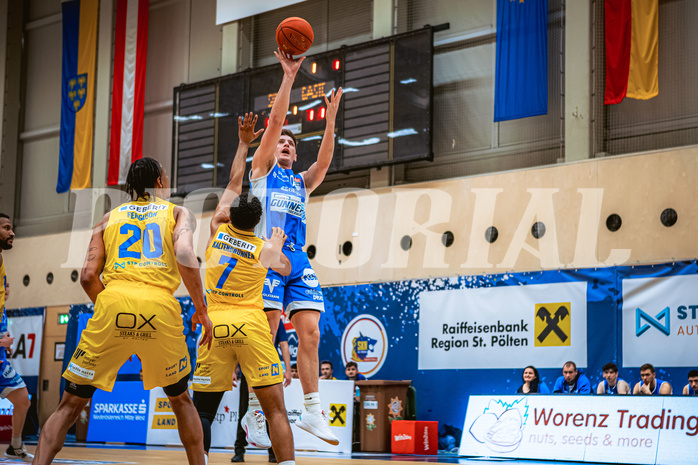 Basketball, Win2Day Superliga 2022/23, 2. Platzierungsrunde, SKN St. Pölten, Oberwart Gunners, Brock Gardner (10)