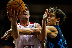 Basketball, Win2Day Superliga 2023/24, Grunddurchgang 8.Runde, BC Vienna, Vienna Timberwolves, Bogic Vujosevic (5), Daniele Kuchar (22)
