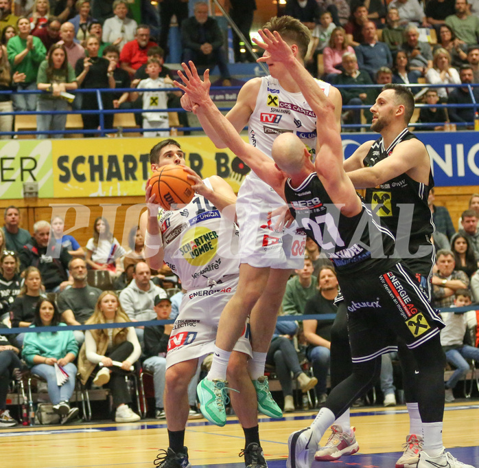Basketball Superliga 2023/24, 3.Plazierungsrunde Gmunden Swans vs. Flyers Wels


