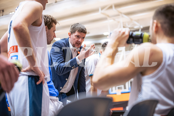 Basketball, Basketball Austria Cup 2022/23, Viertelfinale, Vienna Timberwolves, Gmunden Swans, Hubert Schmidt (Head Coach)