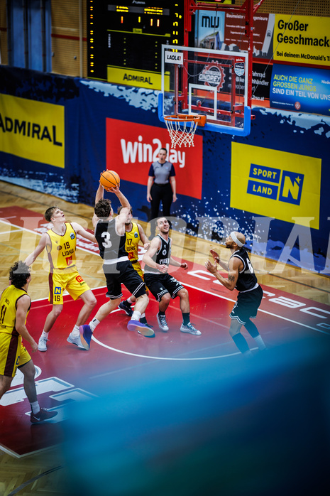Basketball, Basketball Zweite Liga 2024/25, Grunddurchgang 19.Runde, Traiskirchen Lions NexGen, Wörthersee Piraten, Lukas Simoner (3)