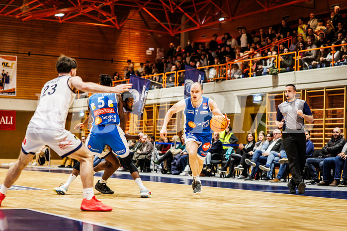 Basketball, win2day Basketball Superliga 2023/224, Grunddurchgang Runde 16, BBC Nord Dragonz, Oberwart Gunners, Sebastian Käferle (7)