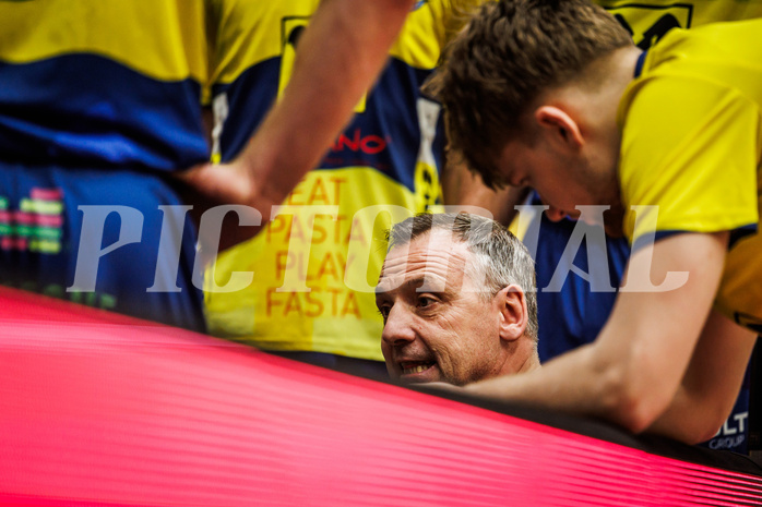 Basketball, win2day Basketball Superliga 2024/25, Grunddurchgang 18.Runde, Traiskirchen Lions, UBSC Graz, Ervin Dragsic (Head Coach)