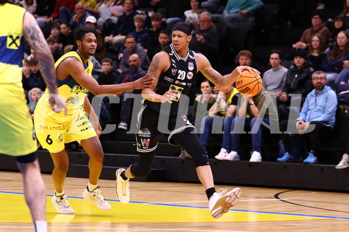23.04.2024, Graz, Raiffeisen Sportpark Graz, Basketball Superliga 2023/24, Playoffs, Viertelfinale, Spiel 2, UBSC Raiffeisen Graz - Raiffeisen Flyers Wels 