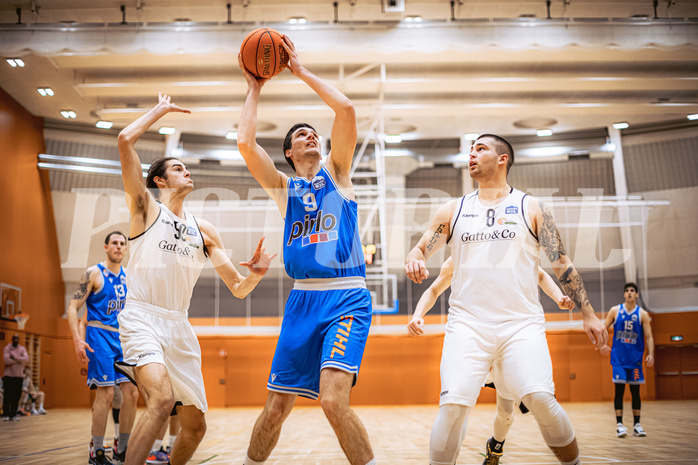 Basketball, Basketball Zweite Liga 2022/23, Grunddurchgang 11.Runde, Basket Flames, Pirlo Kufstein Towers, Luka Kraljic (9)