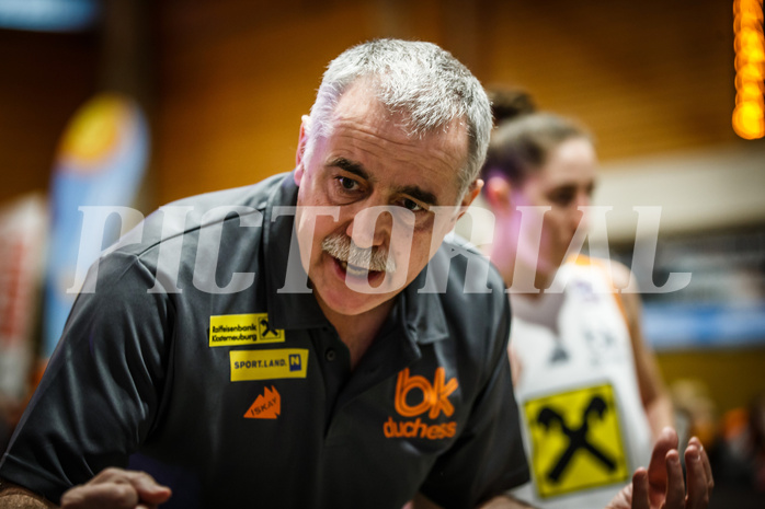 Basketball, Basketball Austria, Cup Final Four 2021/22 
Damen Cupfinale, BK Duchess, Basket Flames, Franz Zderadicka (Head Coach)