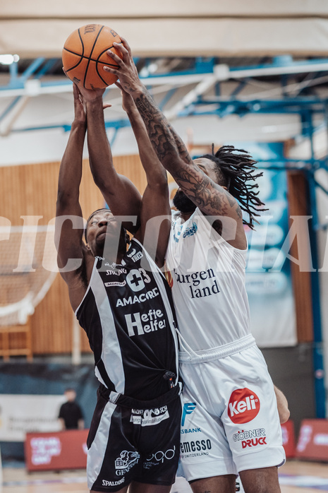 Basketball, Basketball Superliga 2023/24 , Qualifikationsrunde 10, Oberwart Gunners, Kapfenberg Bulls, Reudale Shamaar Williams (3), Kris Monroe (13)