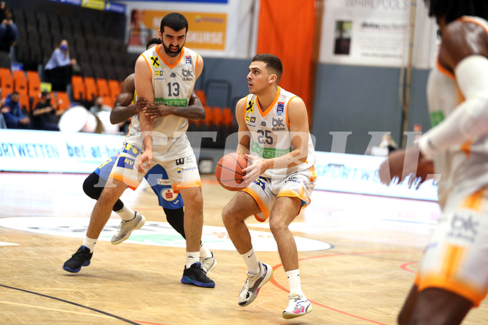 Basketball Superliga 2021/22, Grunddurchgang 14.Runde Klosterneuburg Dukes vs. SKN St. Pölten


