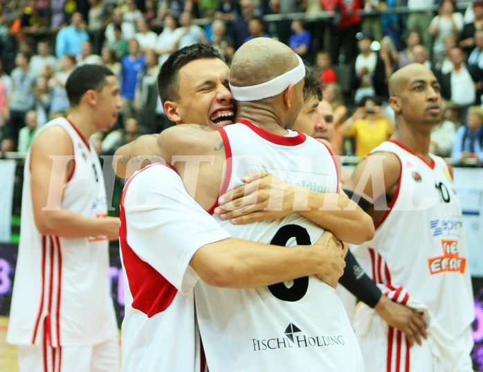 Basketball ABL 2012/13 Snickers-Playoff  Finale 5. Spiel BC Zepter Vienna vs. Redwell Gunners Oberwart, Stefan Cvetinovic (4), Shawn Ray (6)











 































