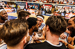 Basketball, win2day Basketball Superliga 2024/25, Playoffs Halbfinale 4. Spiel
, BBC Nord Dragonz, Gmunden Swans, Jubel Finaleinzug