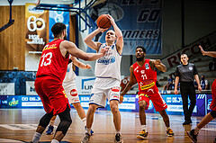 Basketball, bet-at-home Basketball Superliga 2021/22, Grunddurchgang Runde 10, Oberwart Gunners, Traiskirchen Lions, Sebastian Käferle (7)