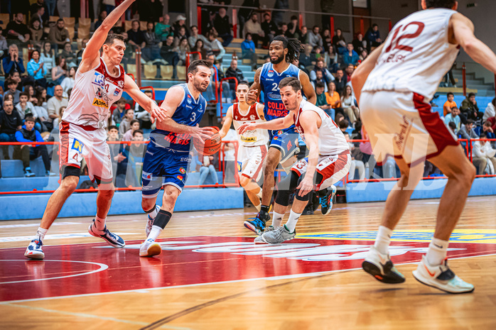 Basketball, Win2Day Superliga 2022/23, 6. Qualifikationsrunde, Traiskirchen Lions, BBC Nord Dragonz, Petar Cosic (3)