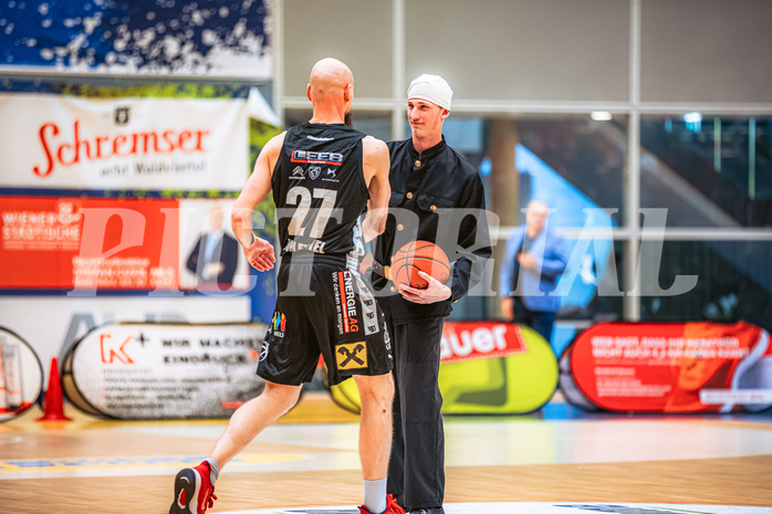Basketball, Win2Day Superliga 2022/23, Viertelfinale Spiel 4, SKN St. Pölten Basketball, Raiffeisen Flyers Wels, Christian Von Fintel (27)