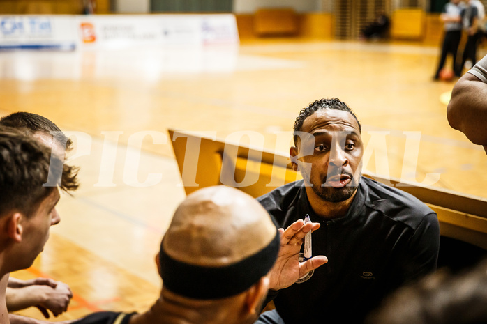 Basketball, Basketball Zweite Liga, Grunddurchgang 11.Runde, Mattersburg Rocks, Wörthersee Piraten, Aaron Mitchell (Headcoach)